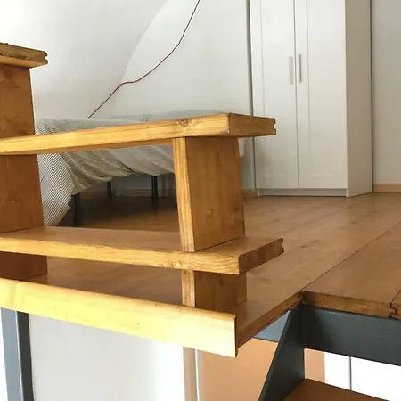 Piede-a-terre * קטאניה